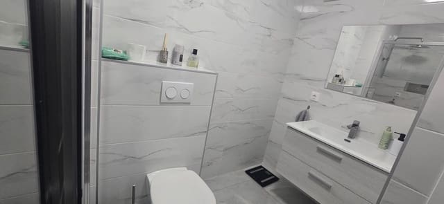3 slaapkamer Appartement te koop in Torrevieja met zwembad - € 249.900 (Ref: 9831381)