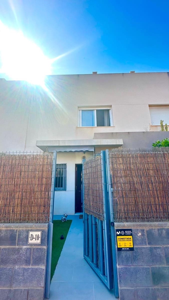 2 bedroom Terraced Villa for sale in Torrevieja with pool - € 274,900 (Ref: 9831425)