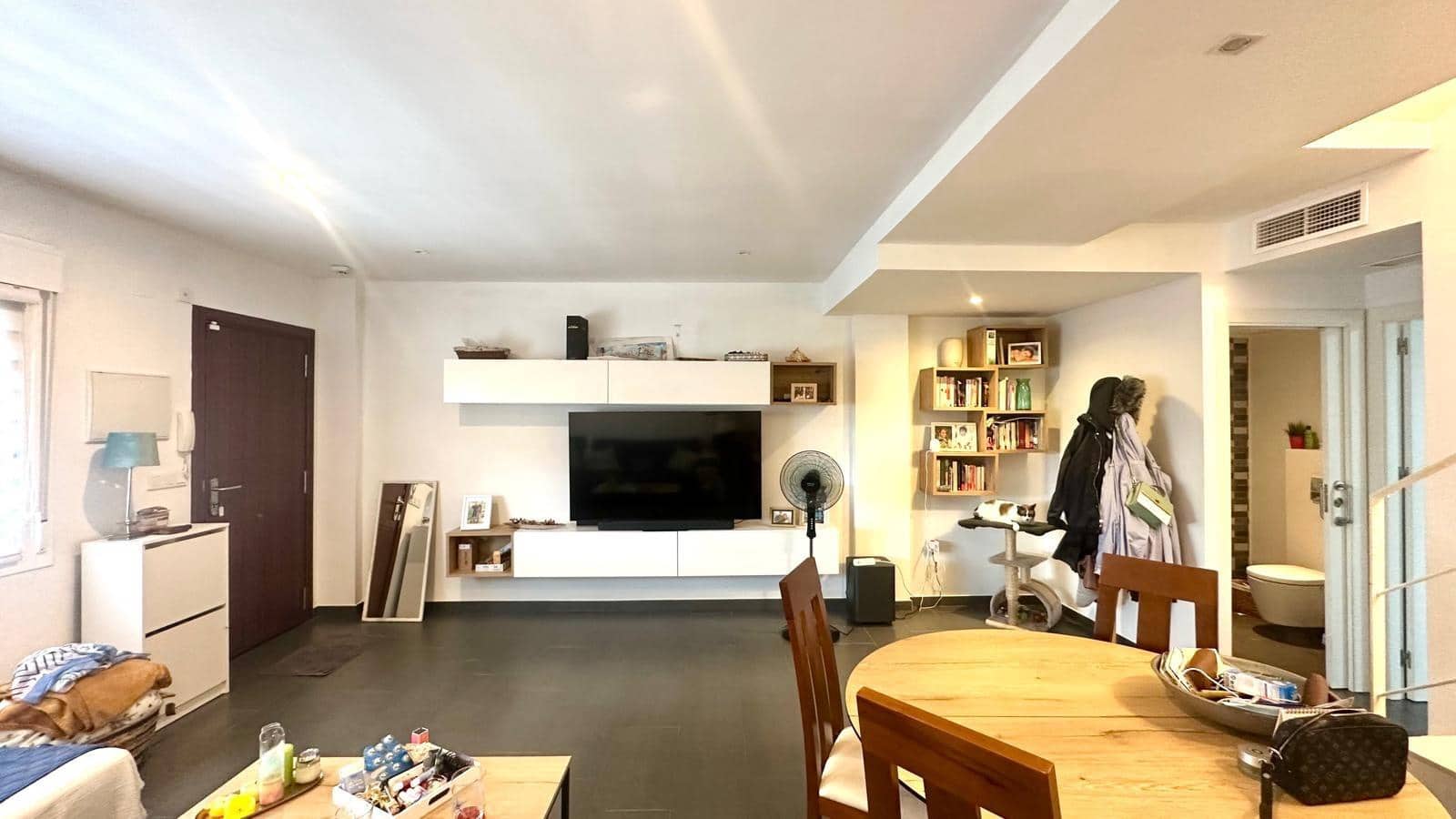 2 bedroom Terraced Villa for sale in Torrevieja with pool - € 274,900 (Ref: 9831425)
