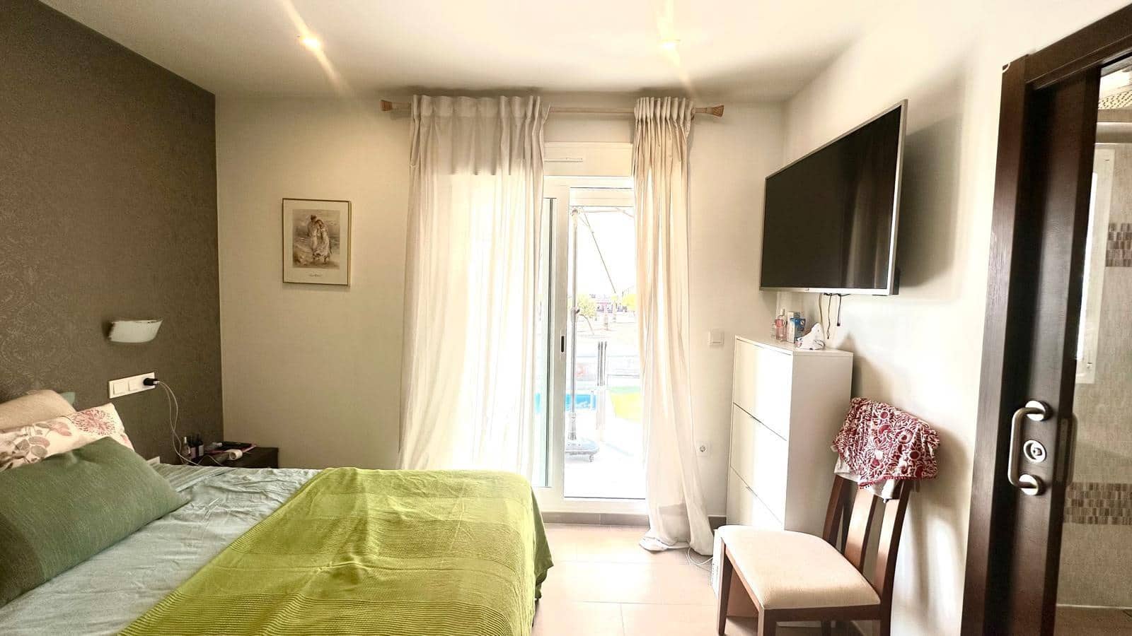 2 bedroom Terraced Villa for sale in Torrevieja with pool - € 274,900 (Ref: 9831425)