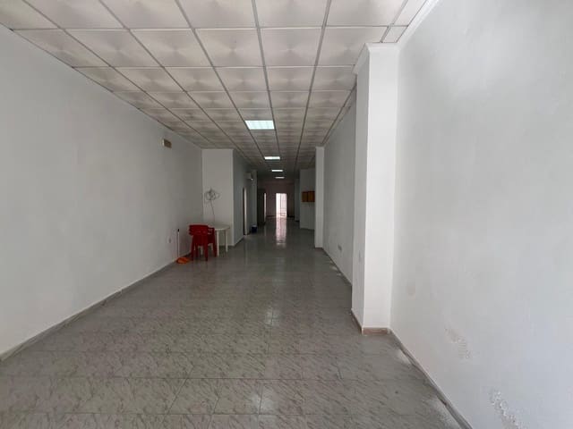 Comercial para venda em Torrevieja - 134 900 € (Ref: 9831427)
