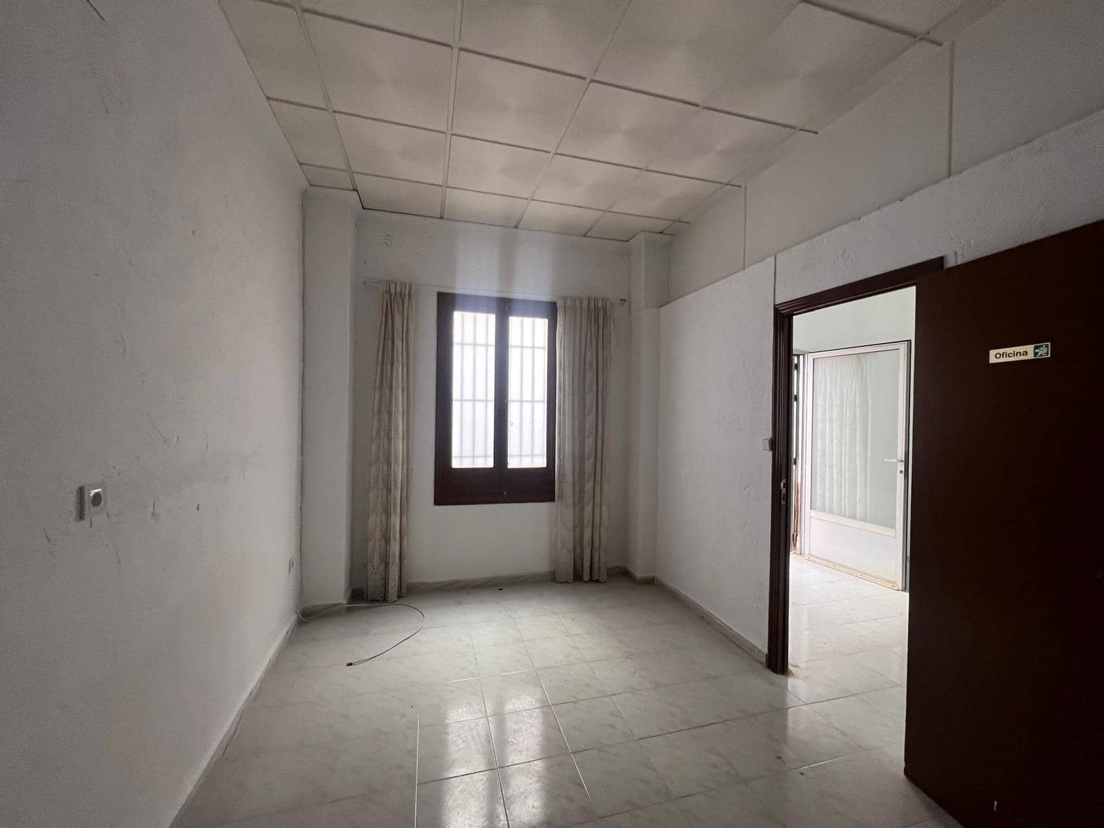 Local Comercial en Torrevieja en venta - 134.900 € (Ref: 9831427)