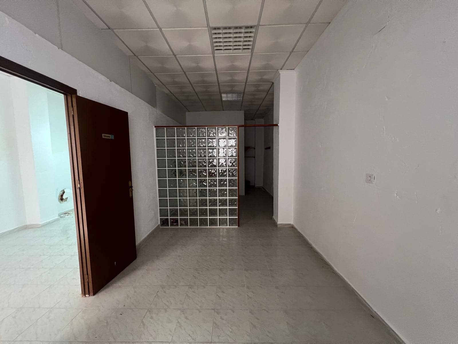 Local Comercial en Torrevieja en venta - 134.900 € (Ref: 9831427)