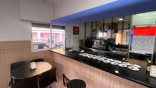 Komercyjne na sprzedaż w Torrevieja - 179 900 € (Ref: 9831428)