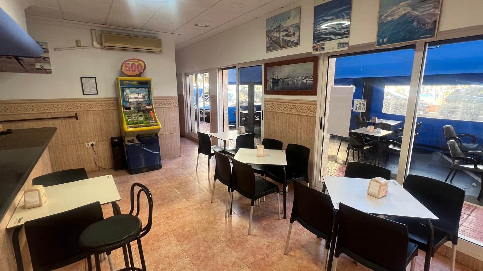 Komercyjne na sprzedaż w Torrevieja - 179 900 € (Ref: 9831428)
