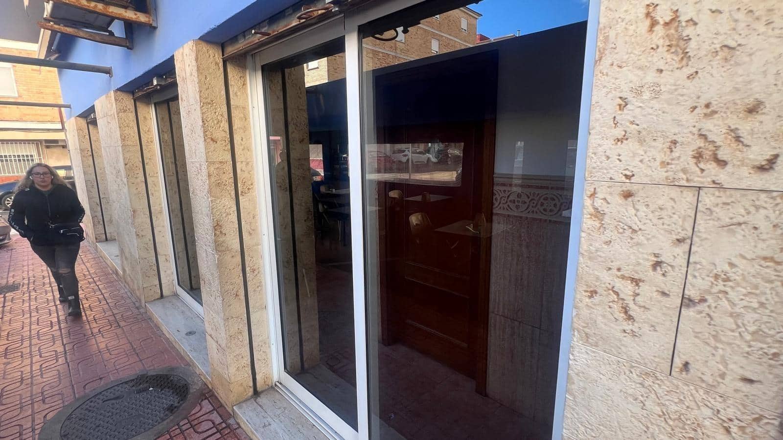 Komercyjne na sprzedaż w Torrevieja - 179 900 € (Ref: 9831428)
