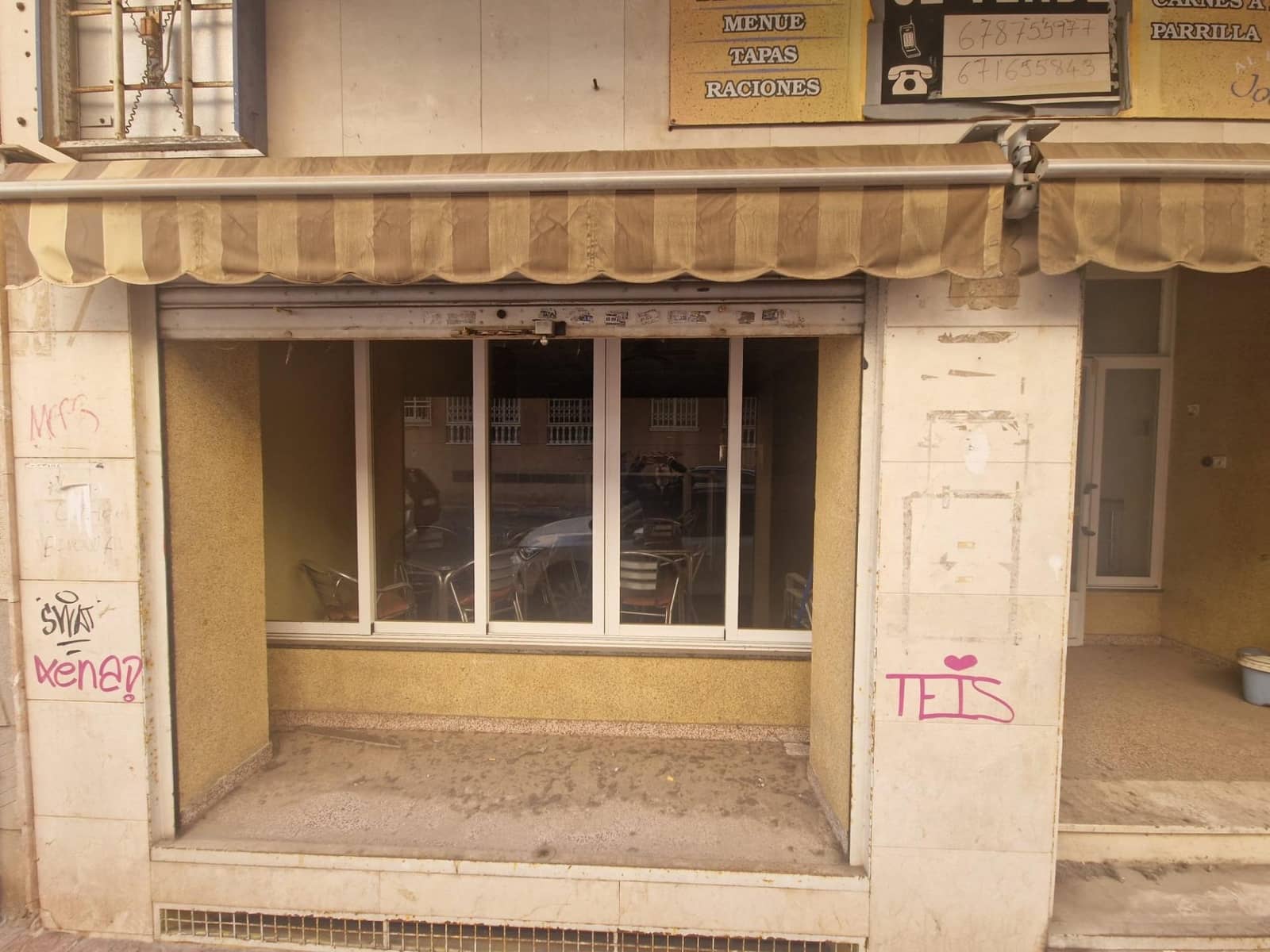 Local Comercial en Torrevieja en venta - 129.900 € (Ref: 9831452)