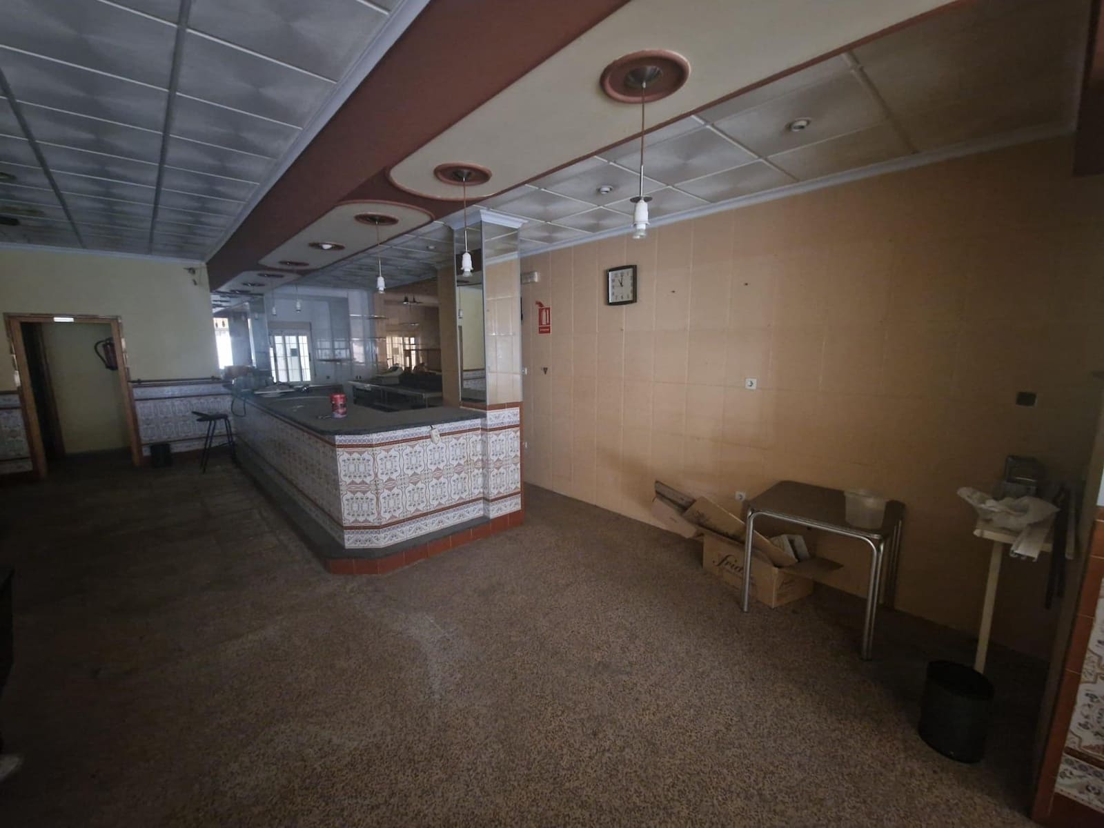 Local Comercial en Torrevieja en venta - 129.900 € (Ref: 9831452)