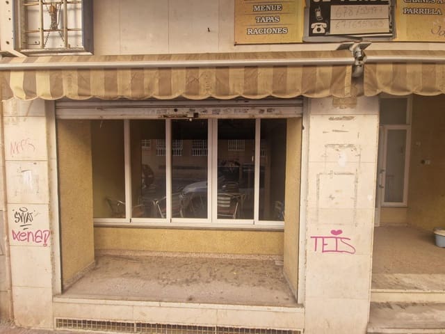 Comercial para venda em Torrevieja - 129 900 € (Ref: 9831452)