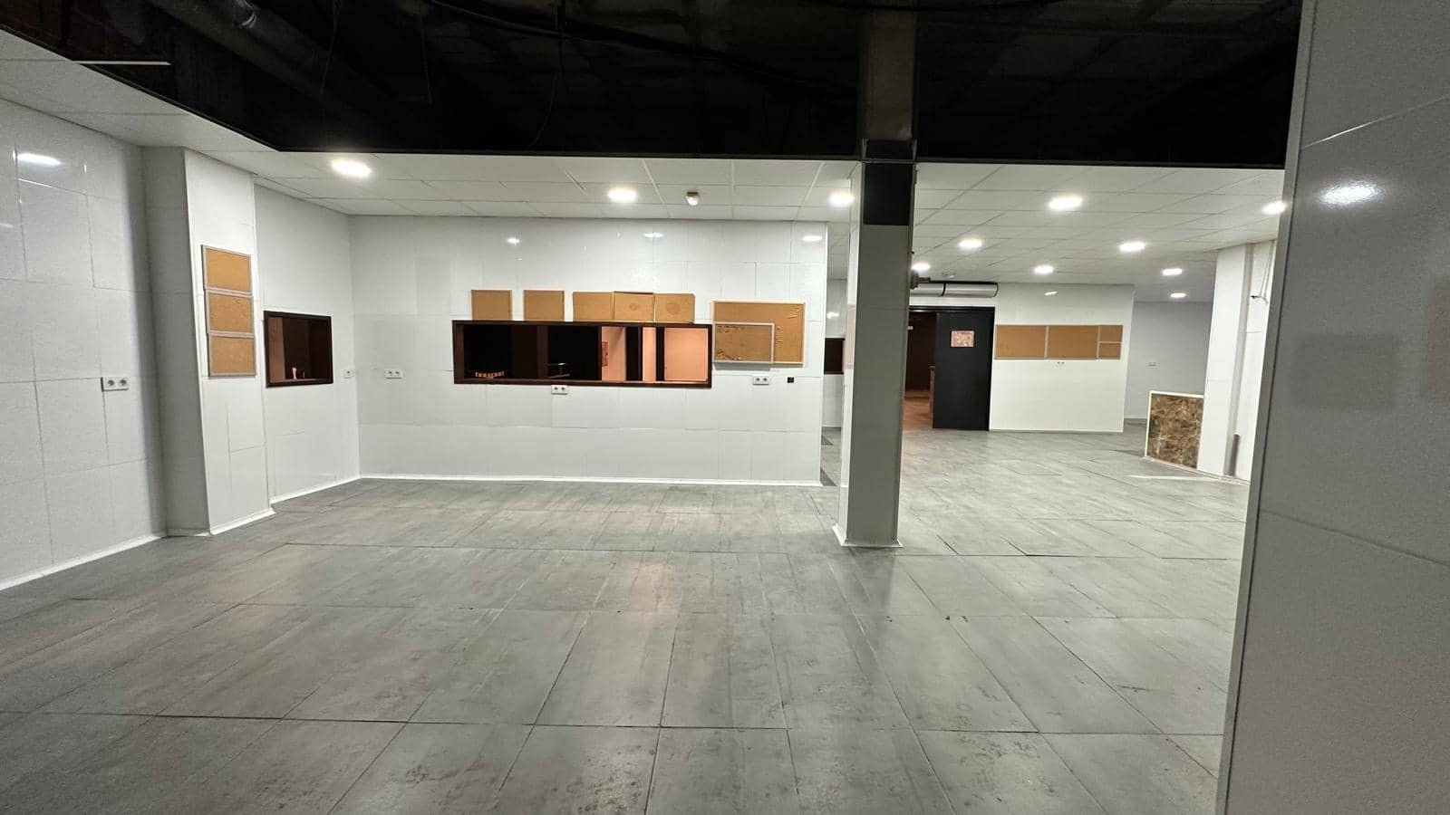 Kommersiell till salu i Torrevieja - 419 900 € (Ref: 9831456)