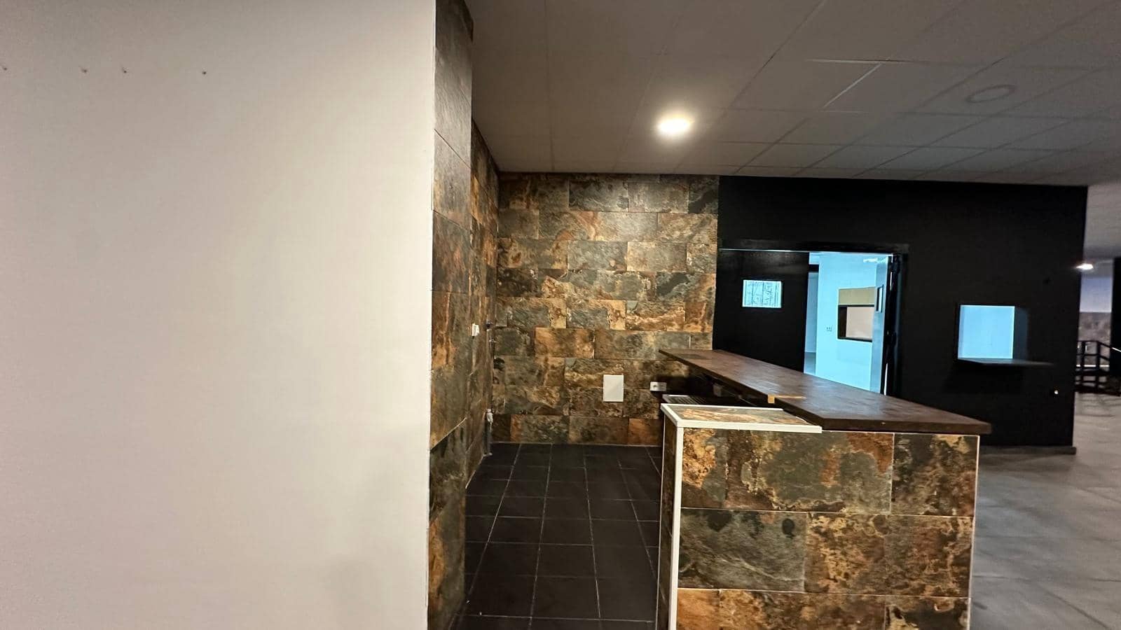 Kommersiell till salu i Torrevieja - 419 900 € (Ref: 9831456)