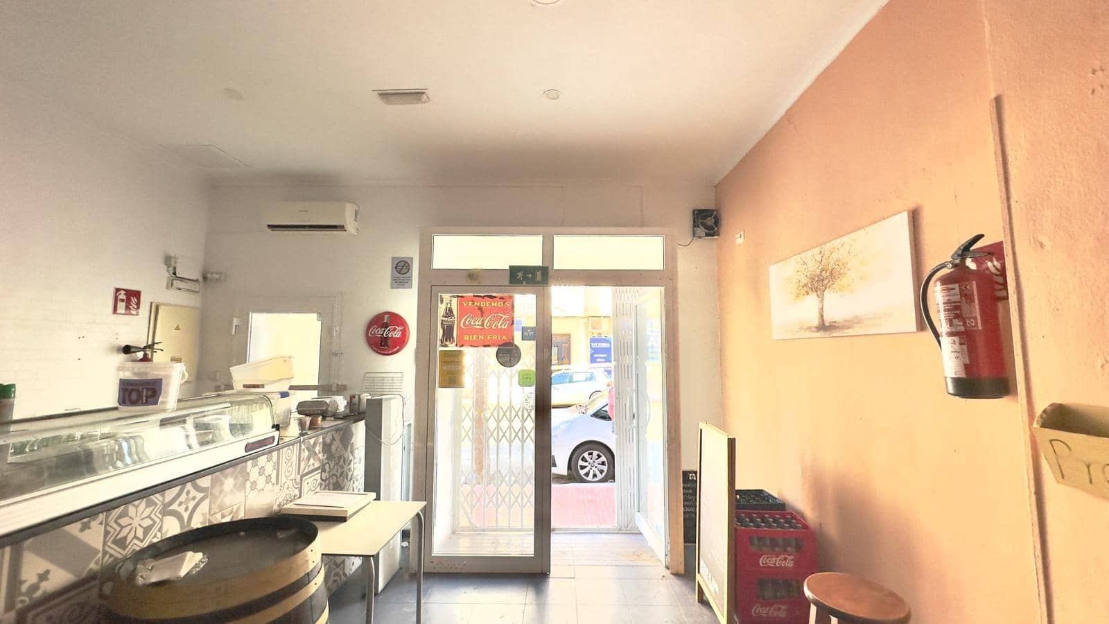 Komercyjne na sprzedaż w Torrevieja - 159 900 € (Ref: 9831480)