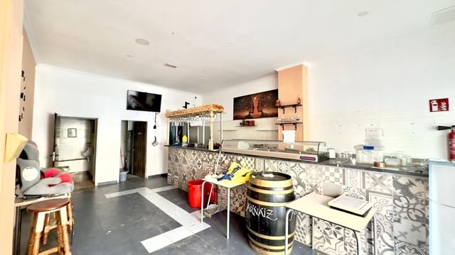 Komercyjne na sprzedaż w Torrevieja - 159 900 € (Ref: 9831480)