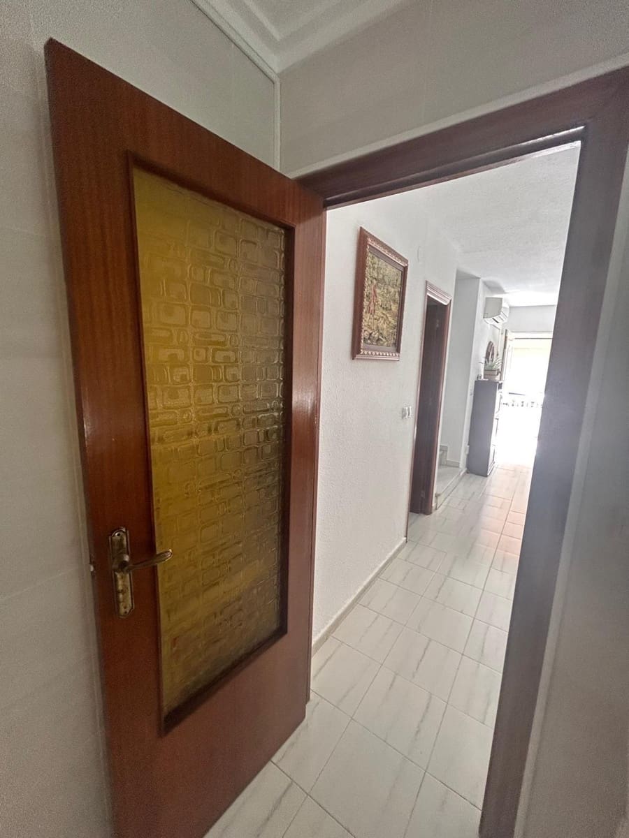 3 soveværelse Rækkehus til salg i Torrevieja - € 229.900 (Ref: 9831508)