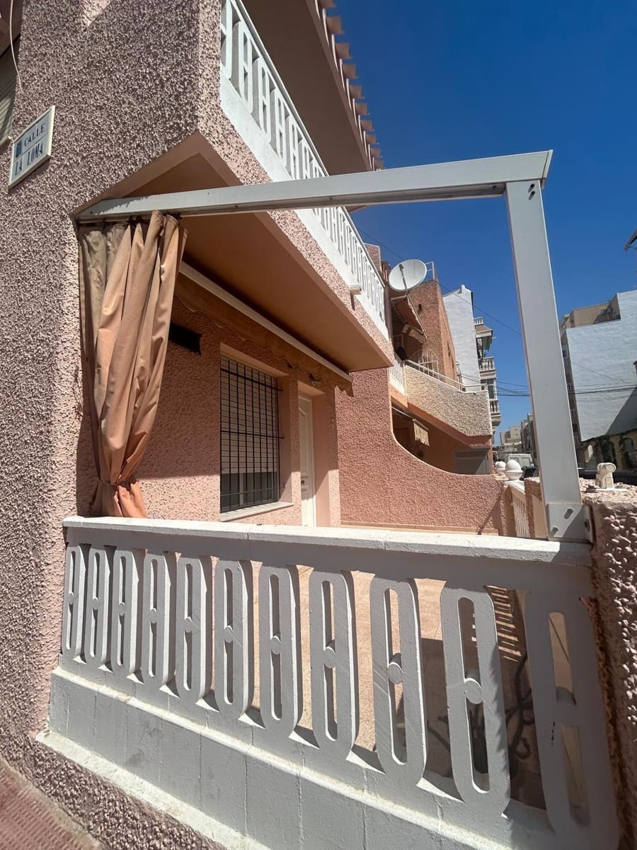 3 soveværelse Rækkehus til salg i Torrevieja - € 229.900 (Ref: 9831508)