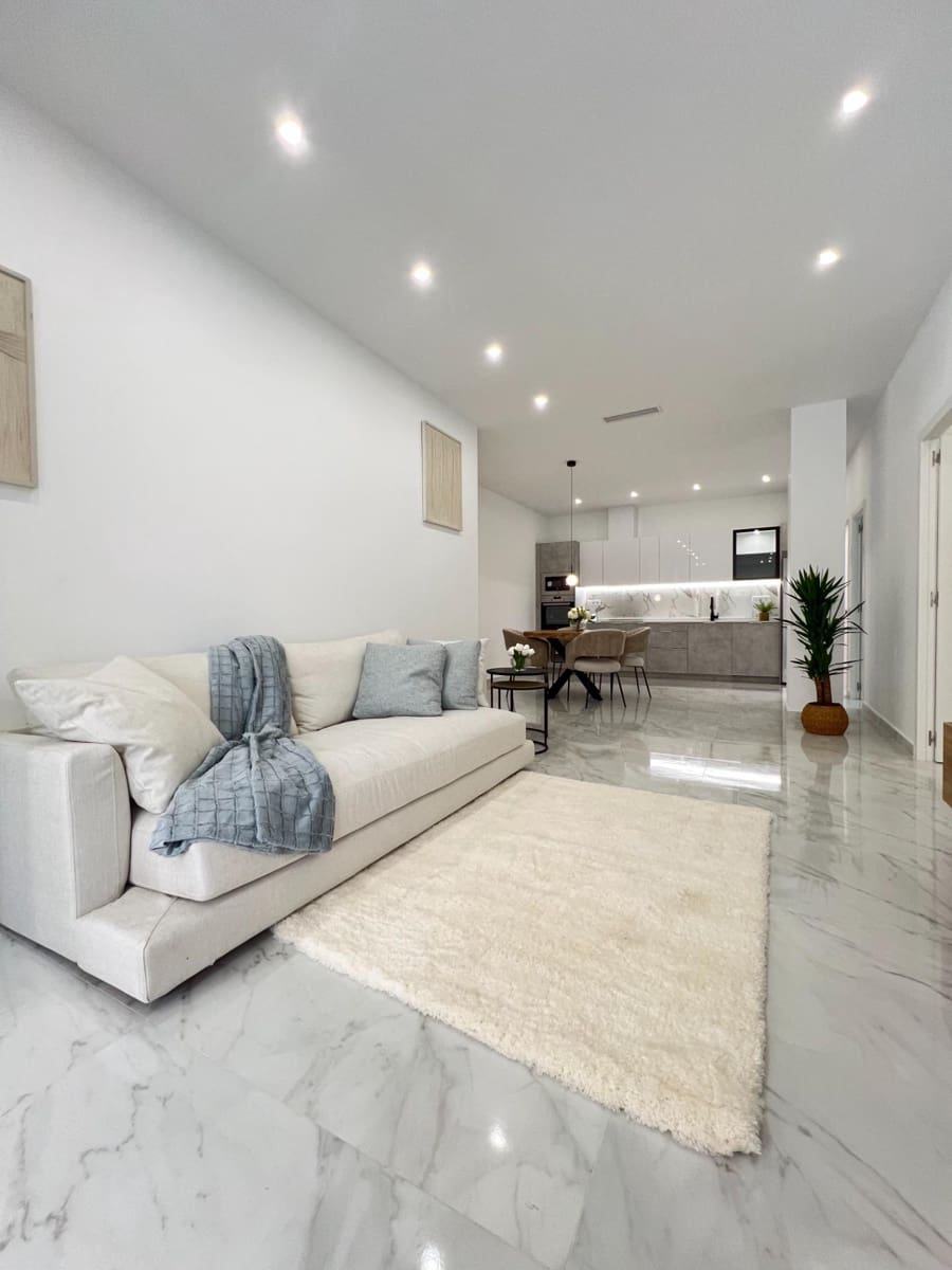 2 Zimmer Apartment zu verkaufen in Torrevieja - 269.000 € (Ref: 9831512)