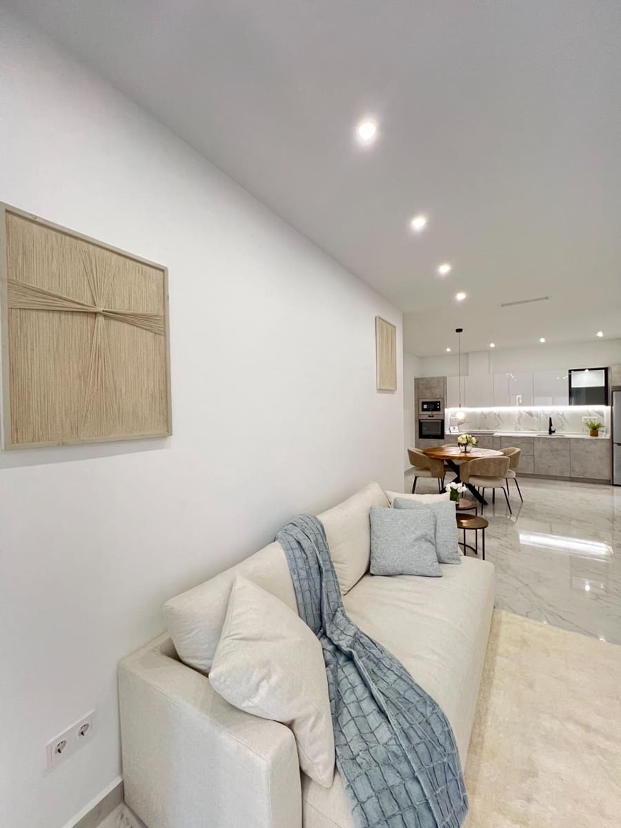 2 Zimmer Apartment zu verkaufen in Torrevieja - 269.000 € (Ref: 9831512)
