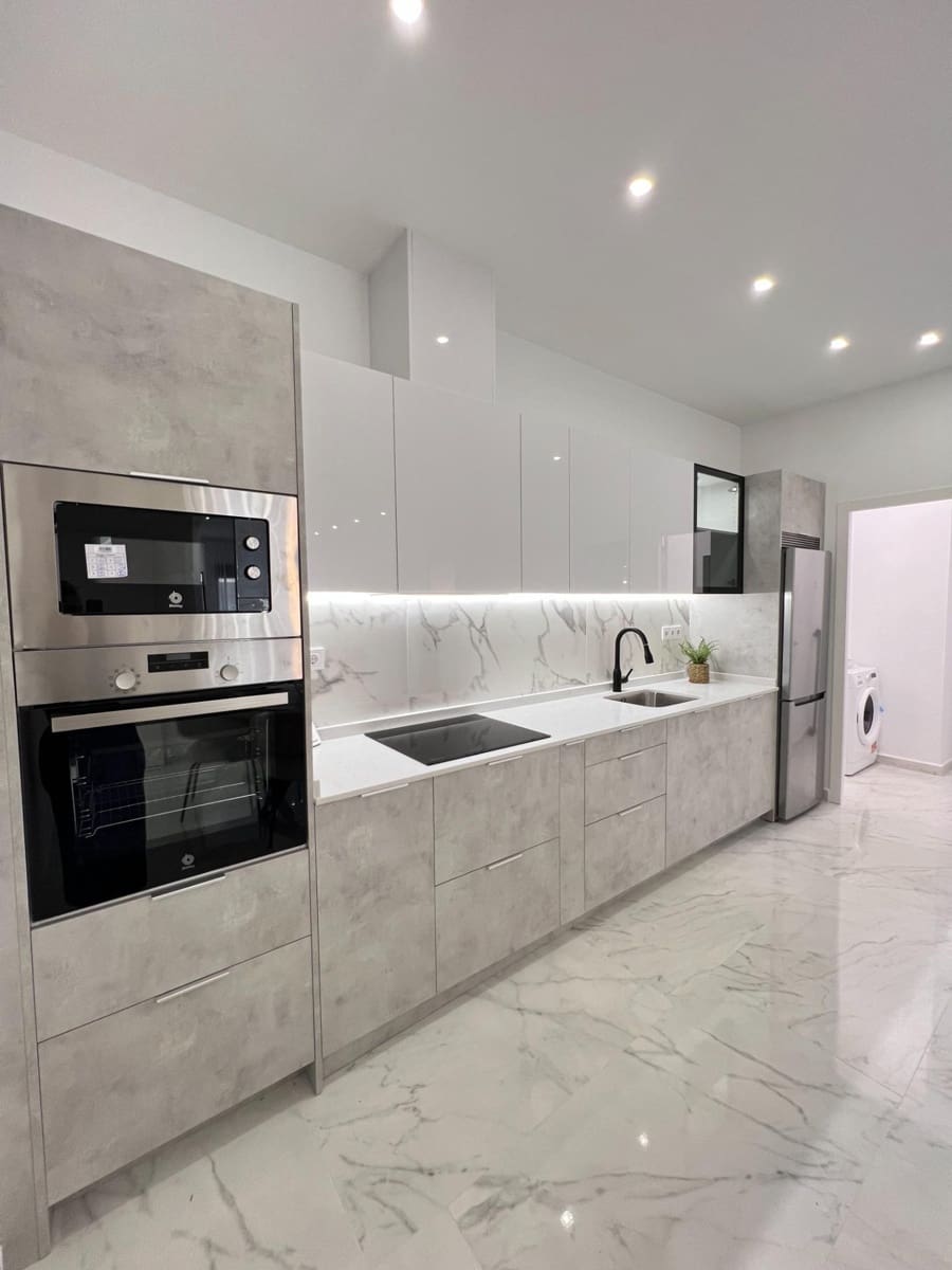 2 Zimmer Apartment zu verkaufen in Torrevieja - 269.000 € (Ref: 9831512)