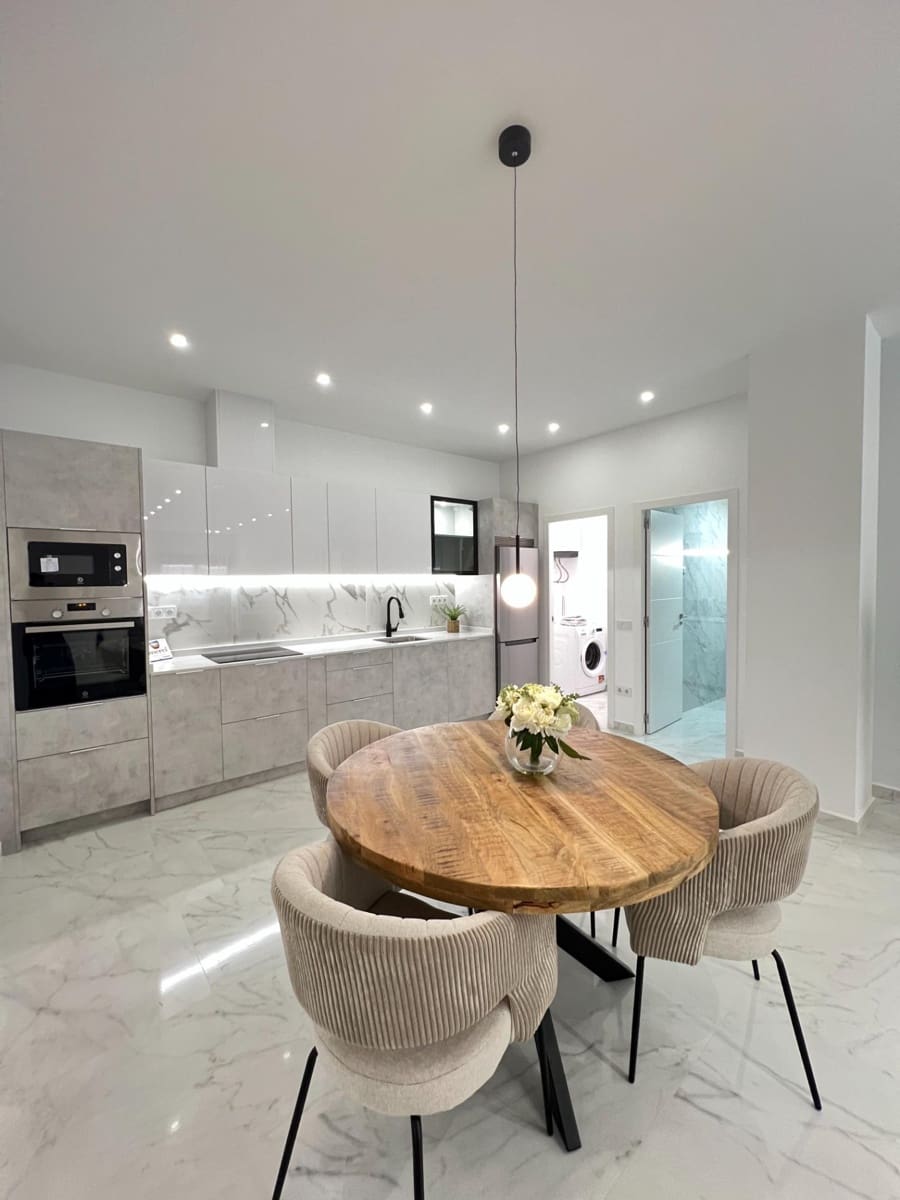 2 Zimmer Apartment zu verkaufen in Torrevieja - 269.000 € (Ref: 9831512)