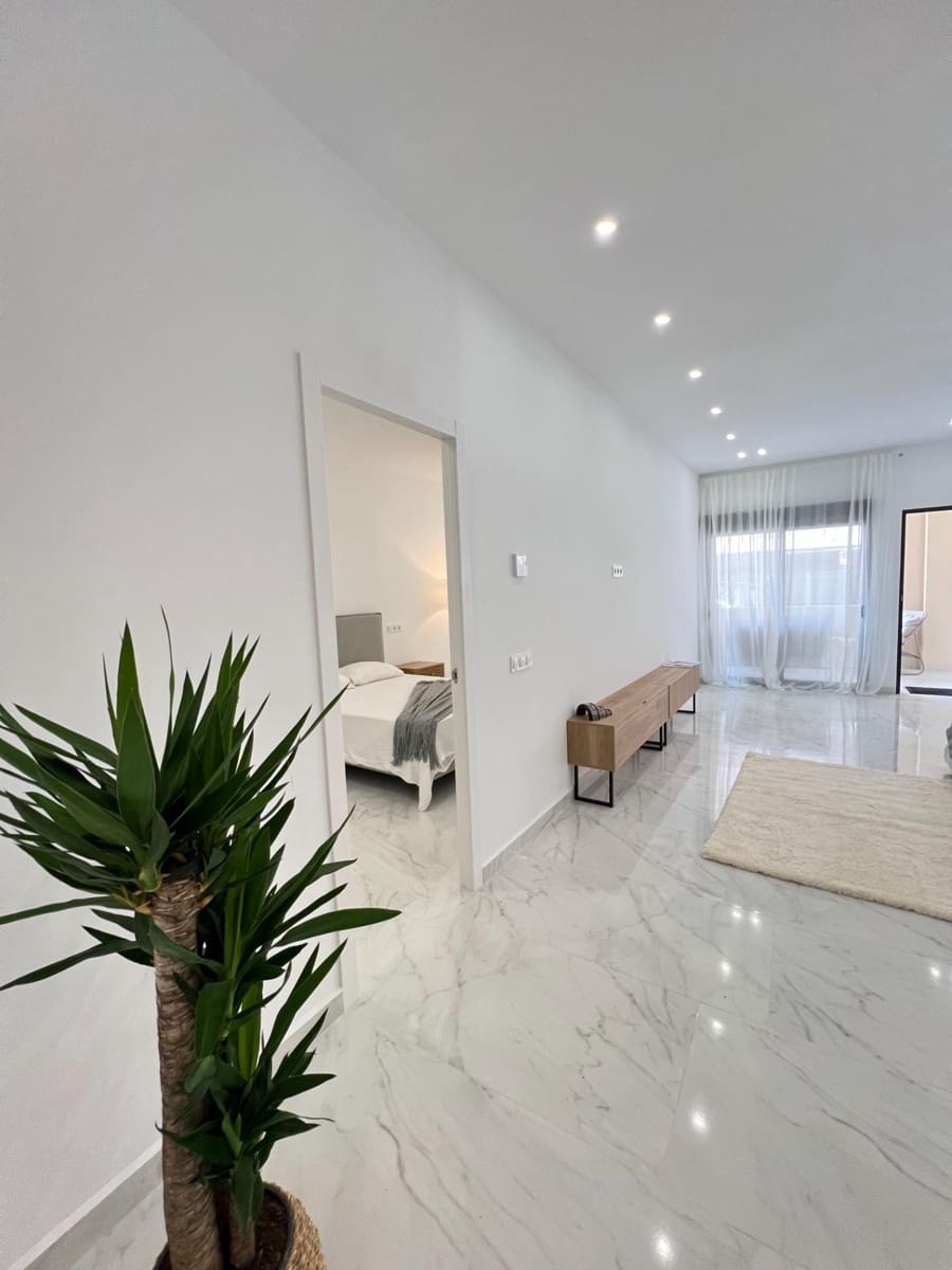 2 Zimmer Apartment zu verkaufen in Torrevieja - 269.000 € (Ref: 9831512)
