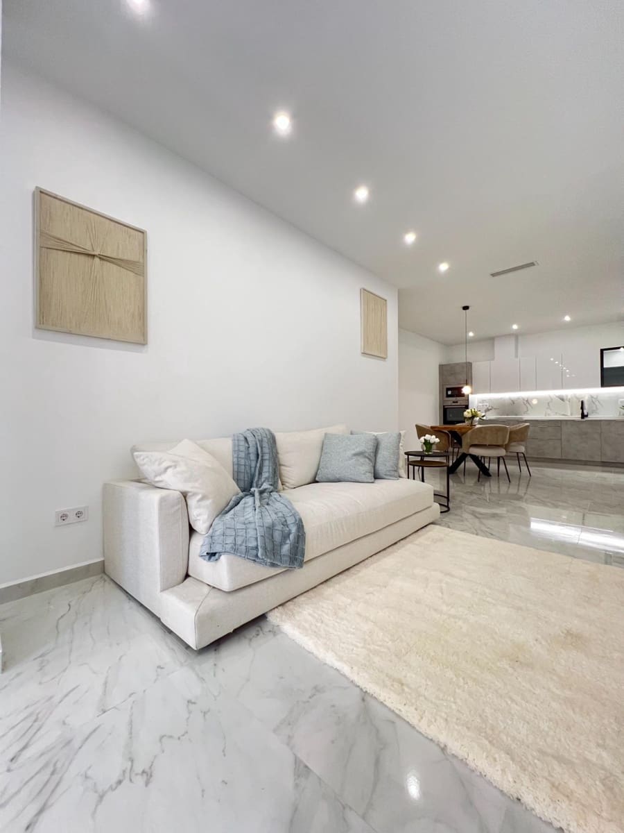 2 Zimmer Apartment zu verkaufen in Torrevieja - 269.000 € (Ref: 9831512)