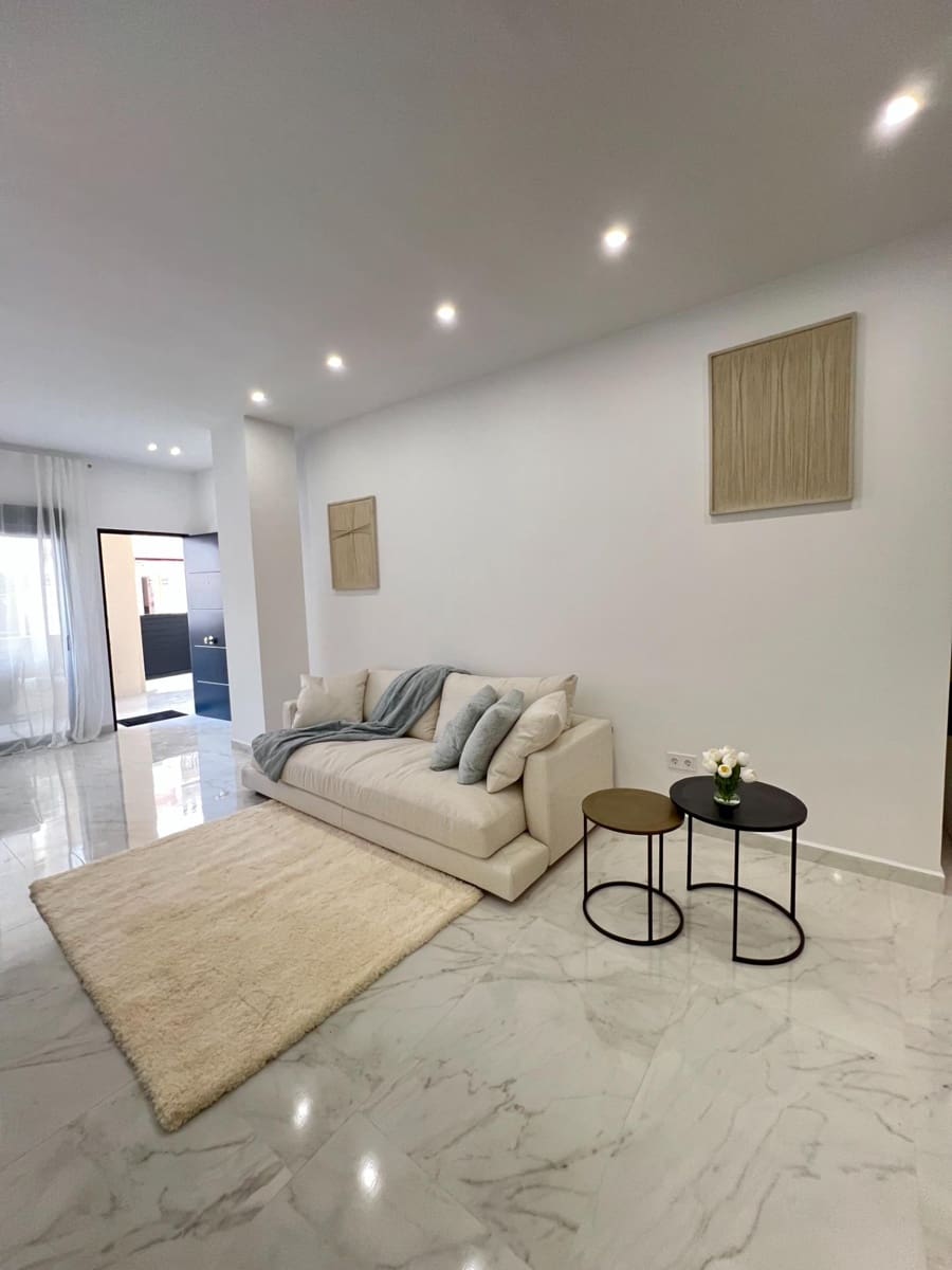 2 Zimmer Apartment zu verkaufen in Torrevieja - 269.000 € (Ref: 9831512)