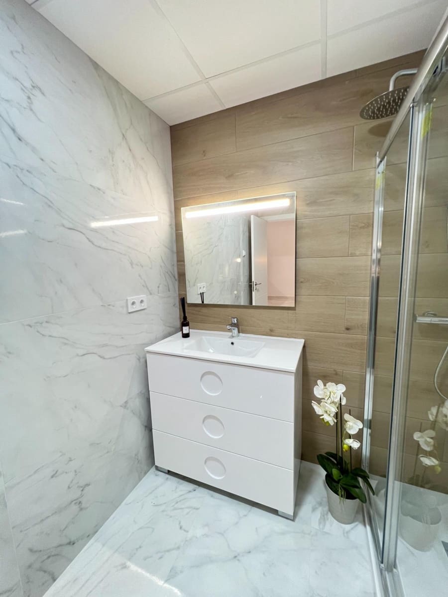 2 Zimmer Apartment zu verkaufen in Torrevieja - 269.000 € (Ref: 9831512)