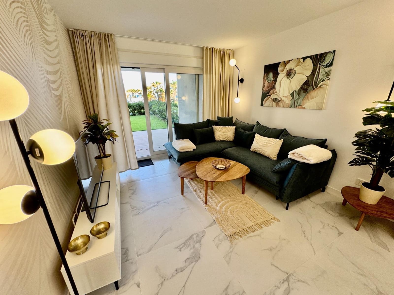 2 slaapkamer Appartement te koop in Torrevieja met zwembad - € 480.000 (Ref: 9831522)