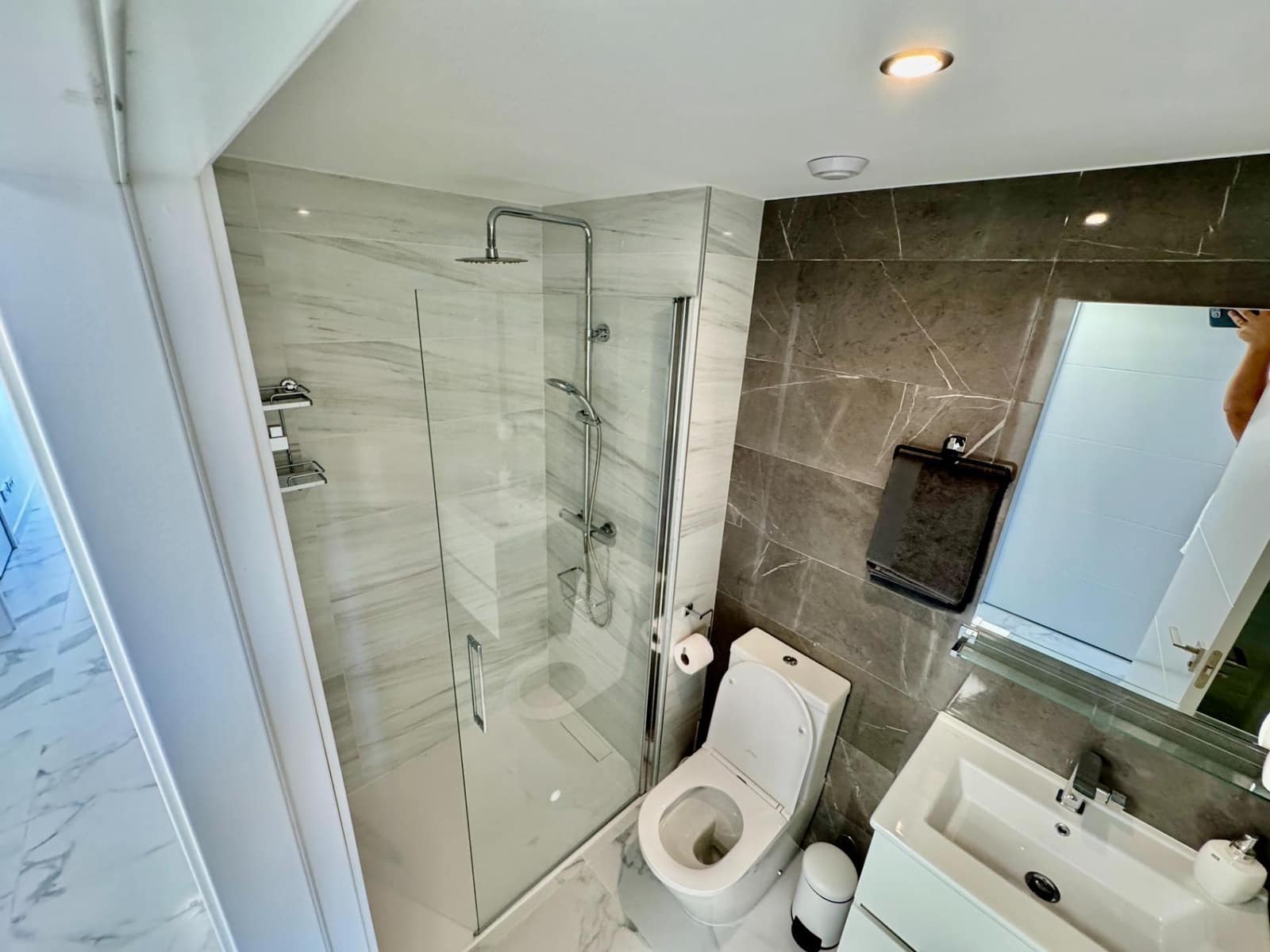 2 slaapkamer Appartement te koop in Torrevieja met zwembad - € 480.000 (Ref: 9831522)
