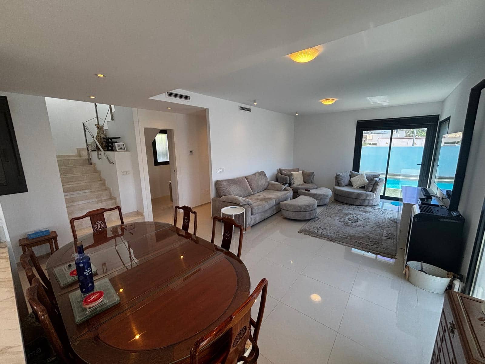 4 makuuhuone Huvila myytävänä paikassa Ciudad Quesada mukana uima-altaan - 549 000 € (Ref: 9846231)
