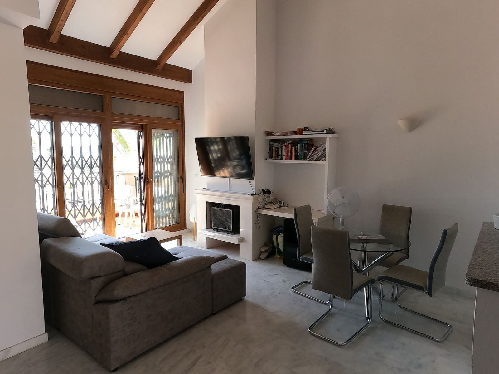 2 soverom Leilighet til salgs i Algorfa med svømmebasseng garasje - € 210 000 (Ref: 9847598)