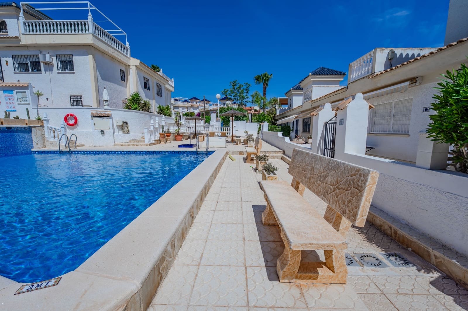 2 slaapkamer Halfvrijstaande villa te koop in Ciudad Quesada met zwembad - € 225.000 (Ref: 9847601)