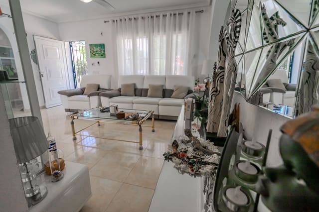 2 slaapkamer Halfvrijstaande villa te koop in Ciudad Quesada, Rojales met zwembad - € 225.000 (Ref: 9847601)