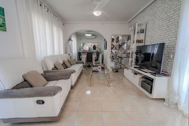 2 slaapkamer Halfvrijstaande villa te koop in Ciudad Quesada, Rojales met zwembad - € 225.000 (Ref: 9847601)