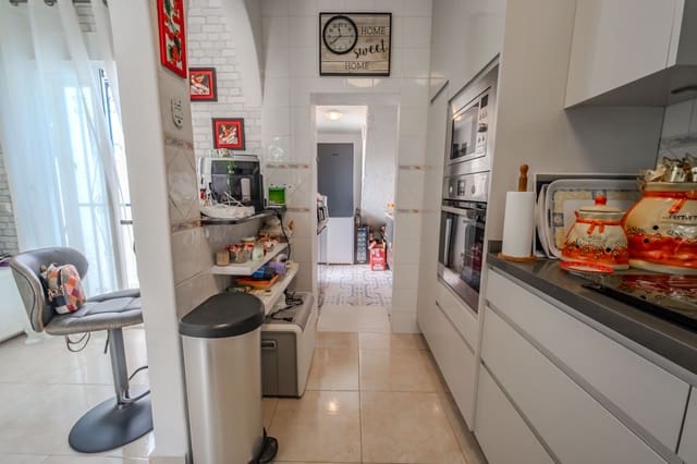 2 slaapkamer Halfvrijstaande villa te koop in Ciudad Quesada, Rojales met zwembad - € 225.000 (Ref: 9847601)
