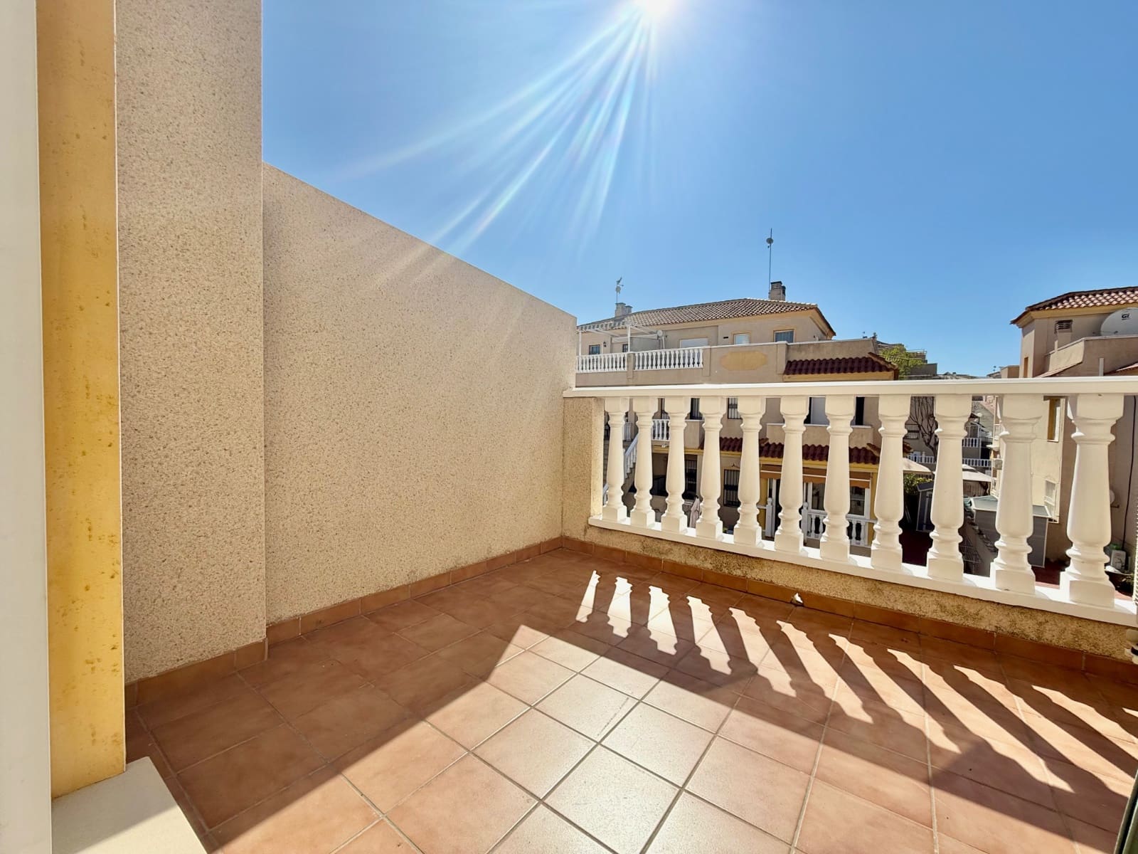 3 slaapkamer Halfvrijstaande villa te koop in Guardamar del Segura met zwembad garage - € 185.000 (Ref: 9847605)