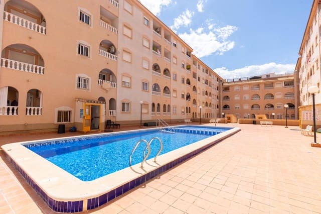 Studio til salgs i Torrevieja med svømmebasseng - € 99 900 (Ref: 9847618)