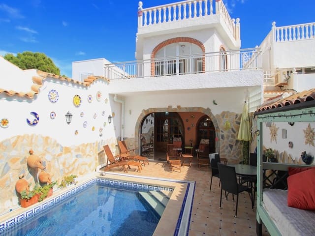 3 makuuhuone Huvila myytävänä paikassa La Zenia, Orihuela mukana uima-altaan - 395 000 € (Ref: 9847628)