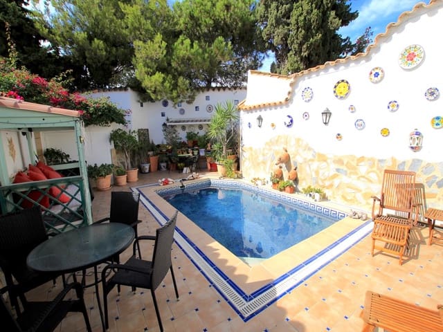 3 makuuhuone Huvila myytävänä paikassa La Zenia, Orihuela mukana uima-altaan - 395 000 € (Ref: 9847628)