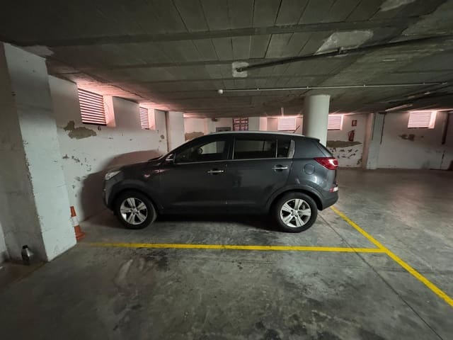 Garage à vendre à Torrevieja - 11 630 € (Ref: 9847634)