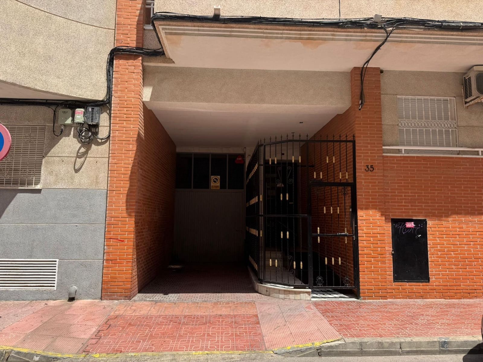 Garage à vendre à Torrevieja - 11 630 € (Ref: 9847634)