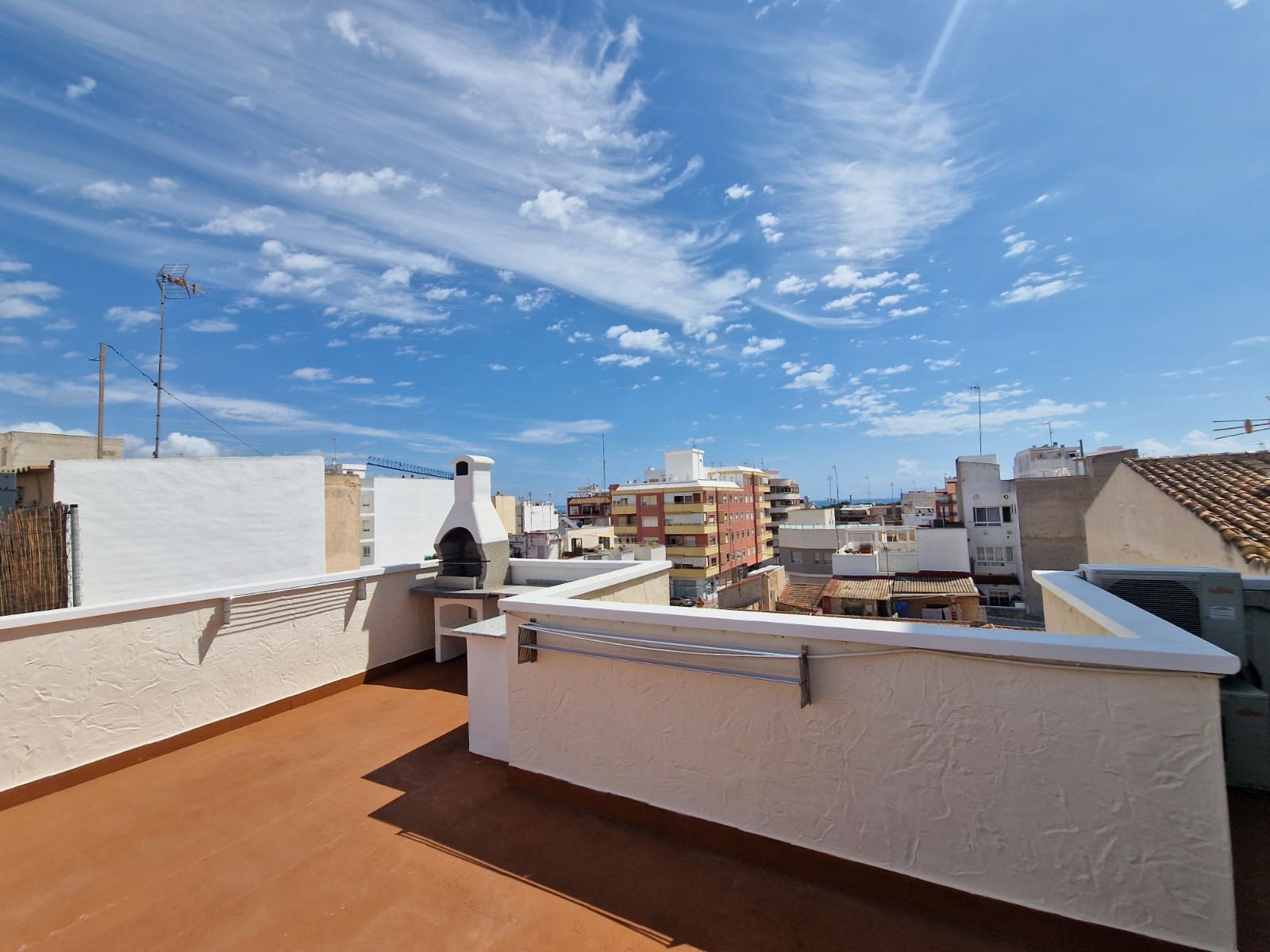 4 chambre Maison de Ville à vendre à Guardamar del Segura - 345 000 € (Ref: 9847652)