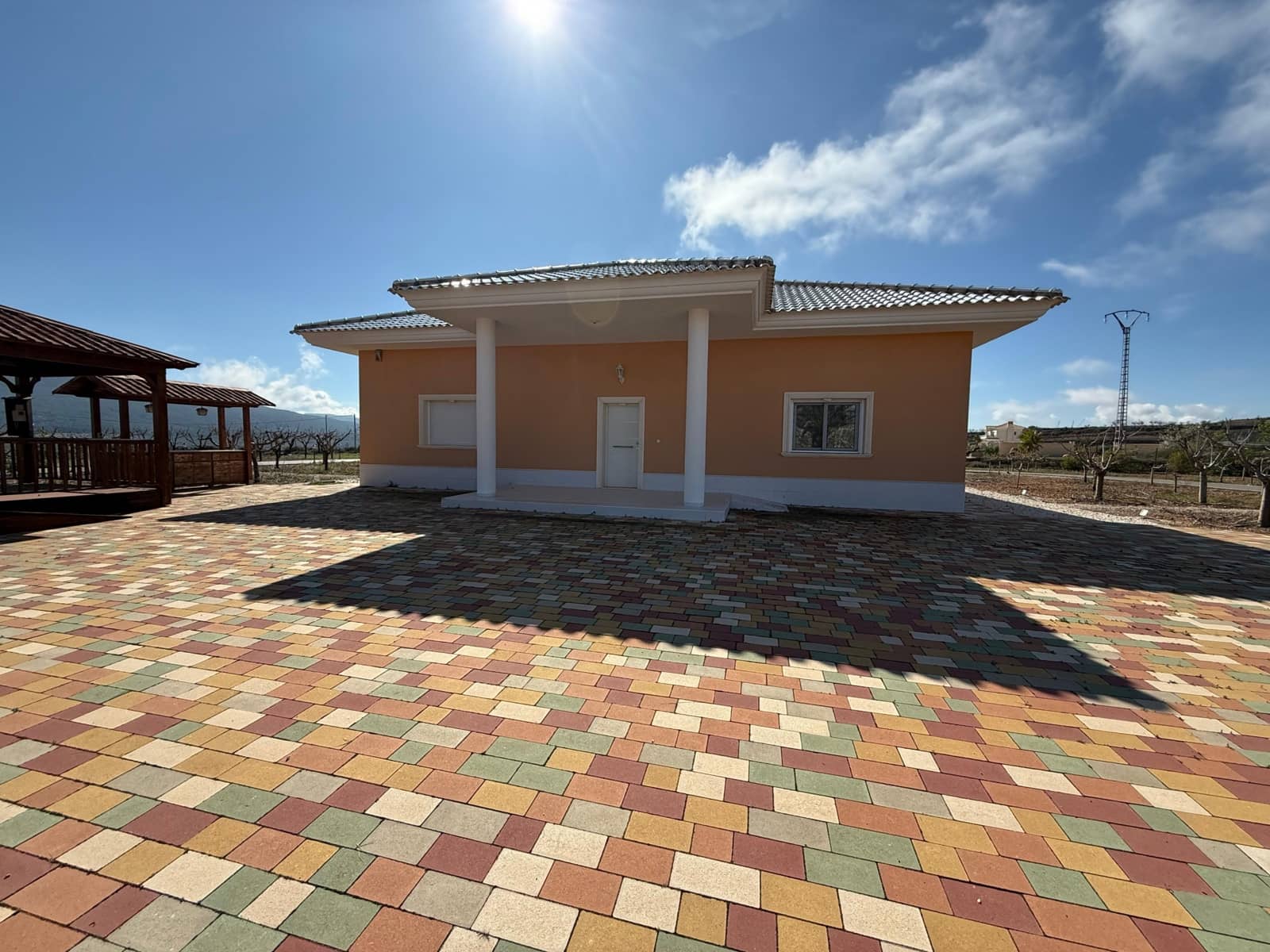 4 bedroom Villa for sale in Pinoso with pool - € 595,000 (Ref: 9847662)