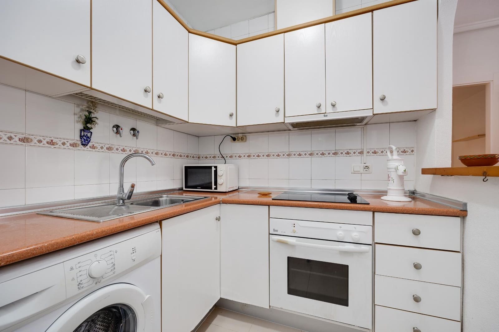 2 soveværelse Bungalow til salg i Torrevieja med swimmingpool - € 137.900 (Ref: 9849862)