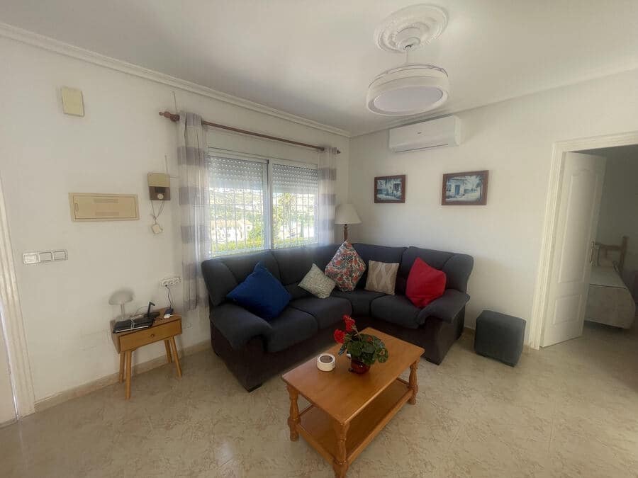 Bungalow de 2 habitaciones en Ciudad Quesada en venta con piscina - 190.000 € (Ref: 9851752)