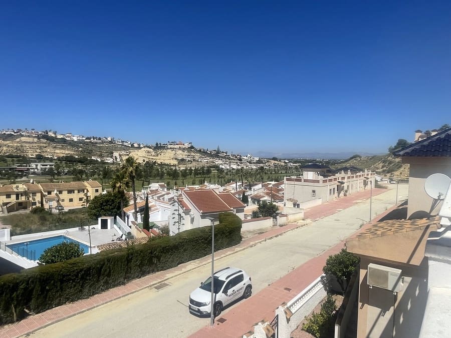 Bungalow de 2 habitaciones en Ciudad Quesada en venta con piscina - 190.000 € (Ref: 9851752)