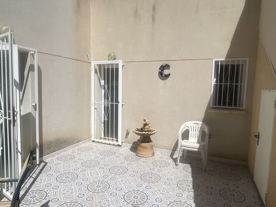 Bungalow de 2 habitaciones en Ciudad Quesada en venta con piscina - 190.000 € (Ref: 9851752)