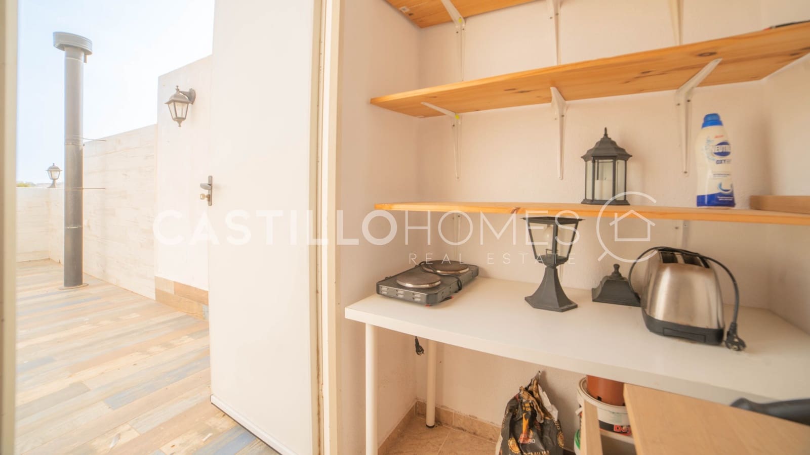 Ático de 2 habitaciones en Torrevieja en venta con piscina - 184.900 € (Ref: 9858244)