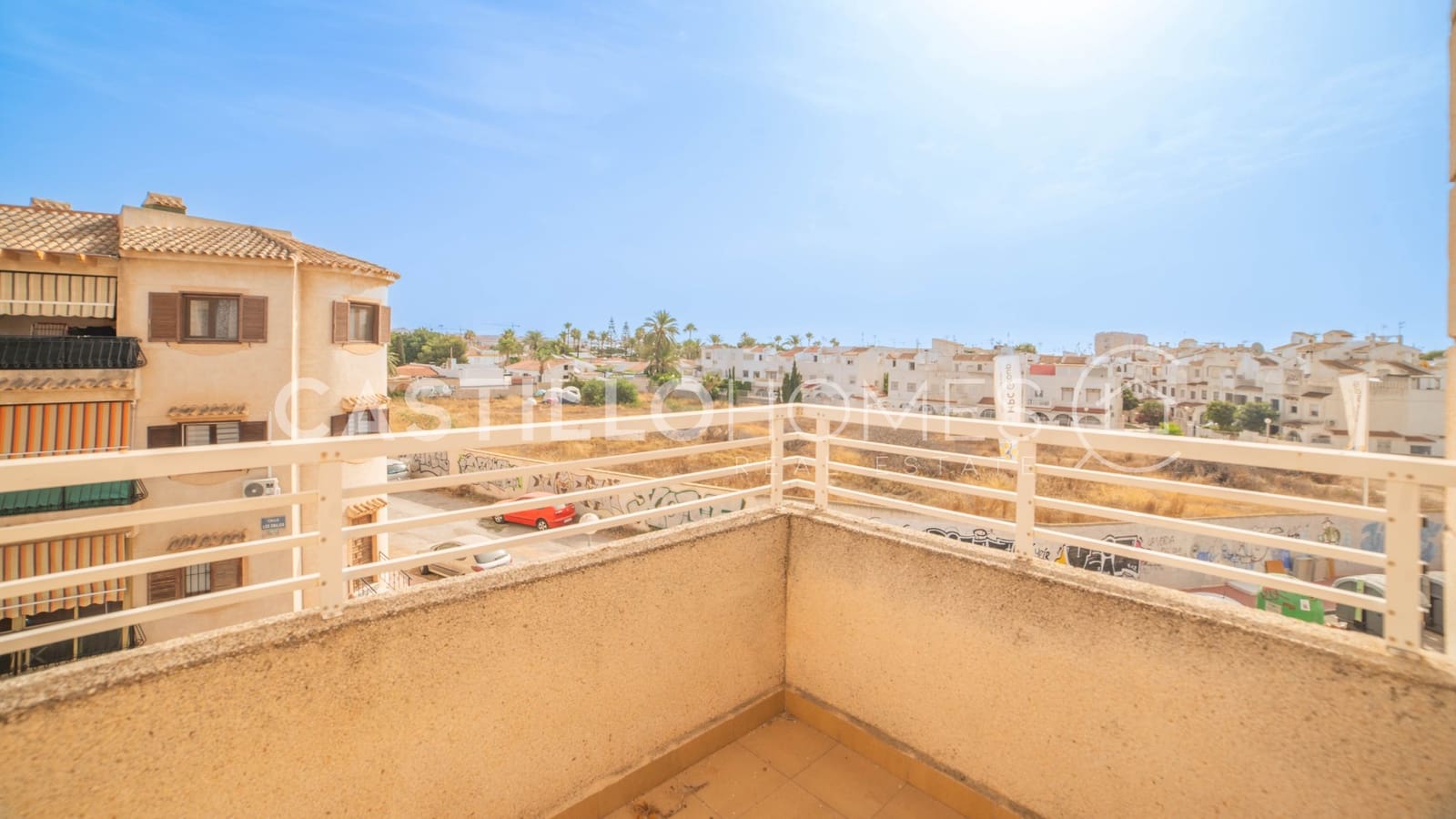 Ático de 2 habitaciones en Torrevieja en venta con piscina - 184.900 € (Ref: 9858244)
