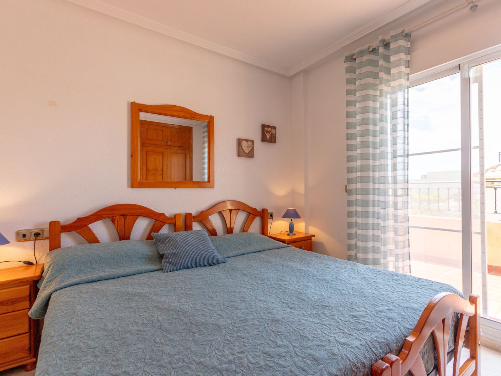 2 soverom Kjedet enebolig til salgs i Orihuela Costa med svømmebasseng - € 209 000 (Ref: 9858249)